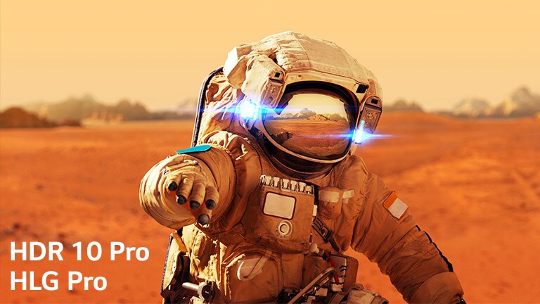 «Железный человек» от Marvel, небольшие таблички с логотипами HLG pro и HDR 10 Pro