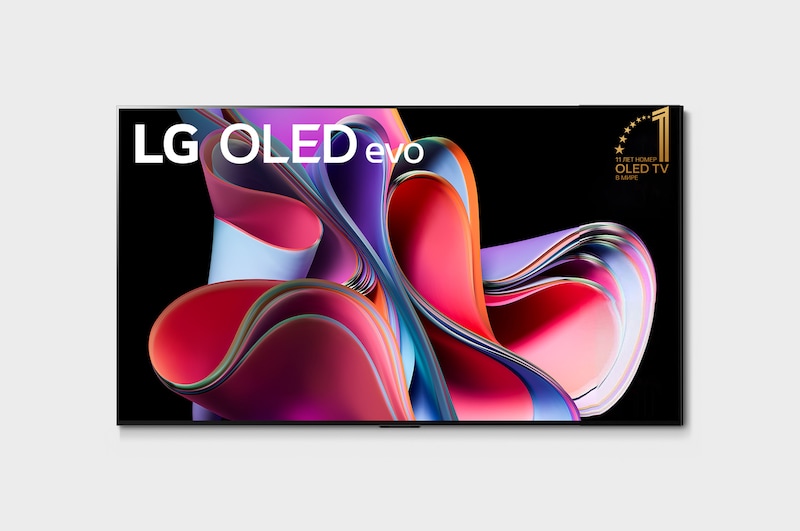 Вид спереди с LG OLED evo, эмблемой «OLED №1 в мире на протяжении 10 лет» и саундбаром снизу.