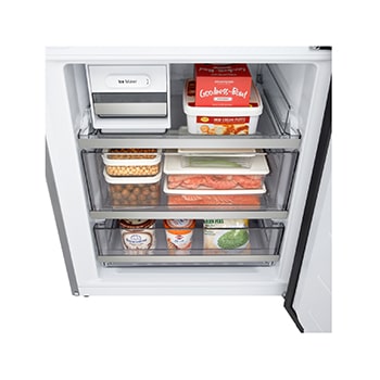 Вид снизу на холодильник LG с морозильной камерой (GC-B640FMBM)