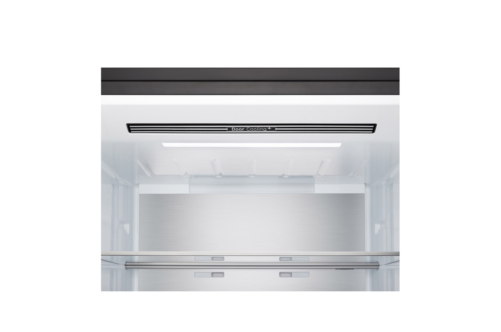 Холодильник с морозильной камерой LG (GC-B640FTBM), вид спереди, показывающий вентиляционное отверстие DoorCooling+™