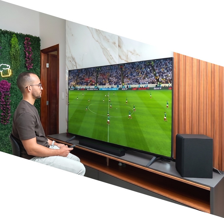 Rapael viendo una pantalla con el Modo Deportes encendido