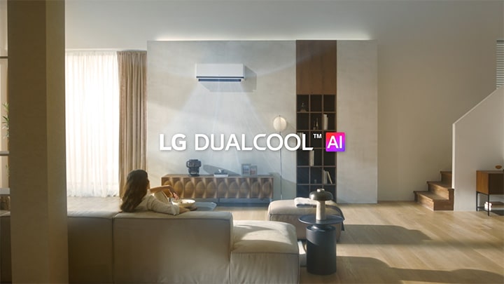 Experimenta el máximo confort con el aire acondicionado LG DualCool AI, que cuenta con un enfriamiento inteligente que se adapta a tu espacio