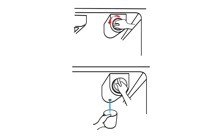 Gira la perilla del cartucho en el sentido contrario a las agujas del reloj Cuando el cartucho se retire, escucharás un clic que indica que salió. Extrae el cartucho Al sustituir el filtro, saldrá una pequeña cantidad de agua, aproximadamente 25 cc Coloca un vaso debajo del agujero para evitarlo