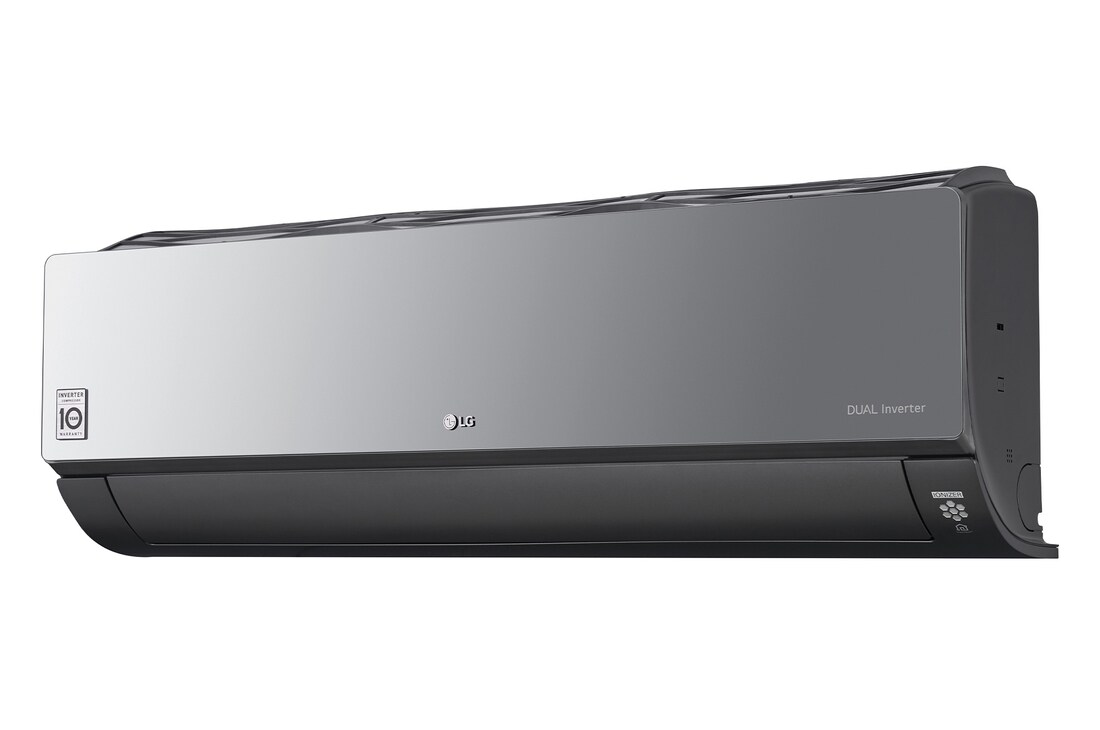 El LG Wall Mounted ARNU24GSKR4 tiene forma de paralelepípedo rectangular alargado de color negro y tiene una ligera curva en la parte inferior. Hay una salida de aire en la parte inferior y una rejilla en la parte superior.