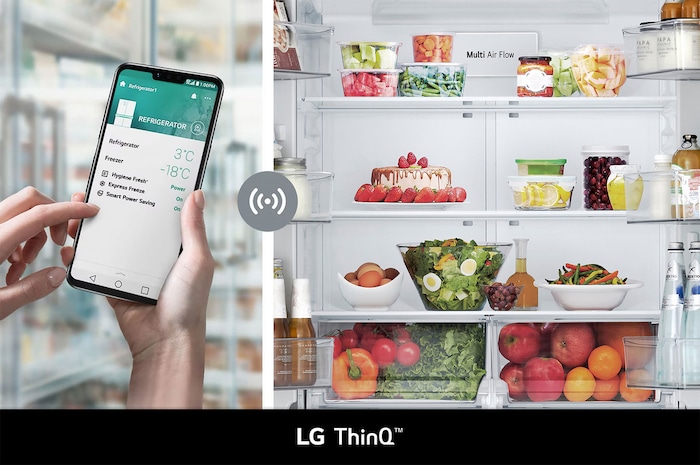 Refrigerador French Door LG GM65BPP con App LG ThinQ en smartphone, permitiendo al usuario controlar y monitorear la temperatura y funciones del refrigerador de forma remota.