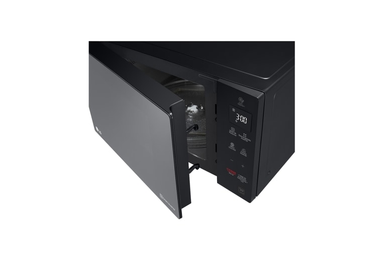 LG Horno de Microondas NeoChef™ 1.5 pies³ Negro con EasyClean™ y Smart Diagnosis, MS1536GIR