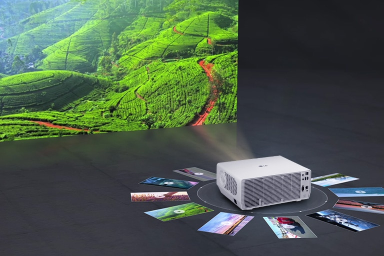 Proyector con muchas películas que se pueden reproducir sin cambiar la fuente de luz