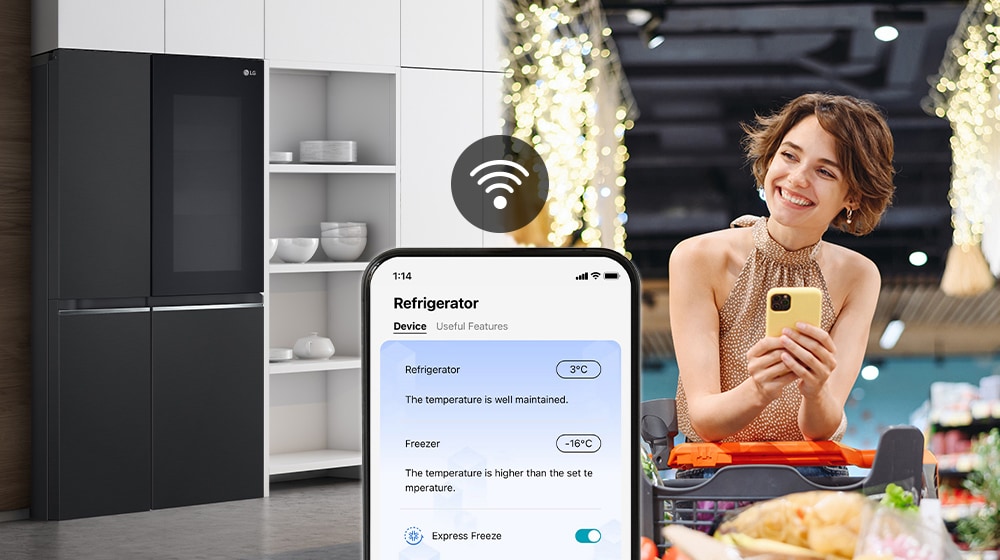 La imagen de la derecha muestra a una mujer en un supermercado mirando su teléfono. La imagen de la izquierda muestra la vista frontal del refrigerador. En el centro de las imágenes hay un icono que muestra la conectividad entre el teléfono y el frigorífico.