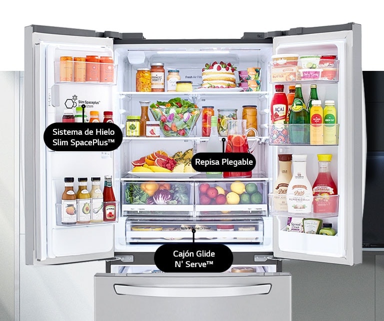 Imagen de la frescura, capacidad, cajón Glide N 'Serve y el sistema de hielo Slim SpacePlus que ofrece el refrigerador.