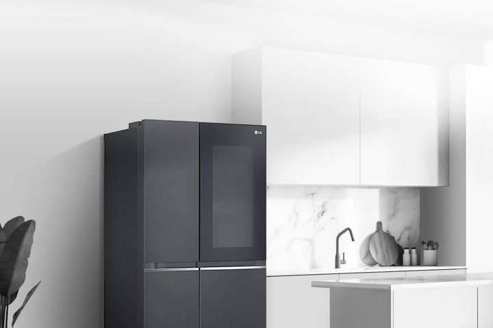 Vista frontal del panel metálico Metal Fresh con el logotipo «Metal Fresh». 