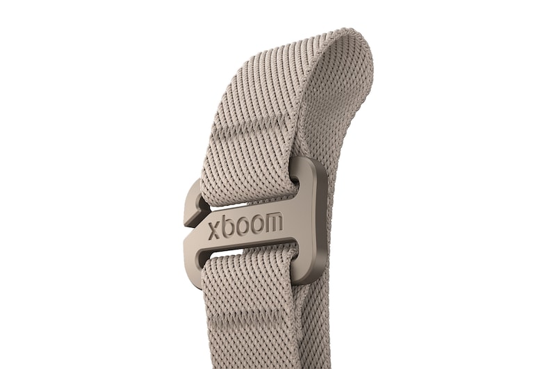 strap single: left perspective view