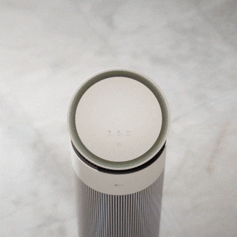 LG air purifier with Aero V Pet Filter, capturing dust and releasing clean air in all directions