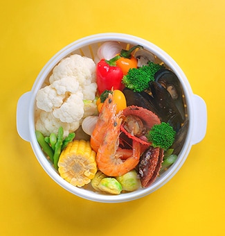 It shows steamed foods by LG NeoChef™ 