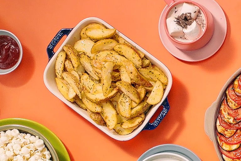 It shows a wedge potato fried by LG NeoChef™ 