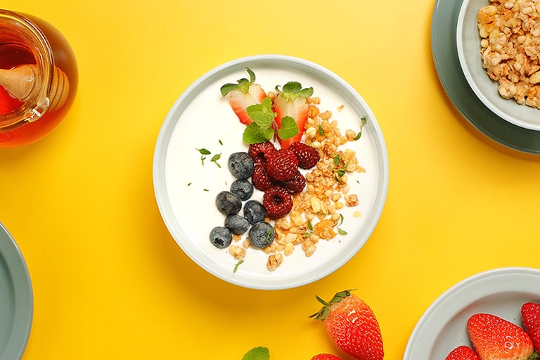 It shows a yogurt fermented by LG NeoChef™ 