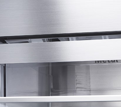 The front view of the metallic Metal Fresh panel with the "Metal Fresh" logo showing. 