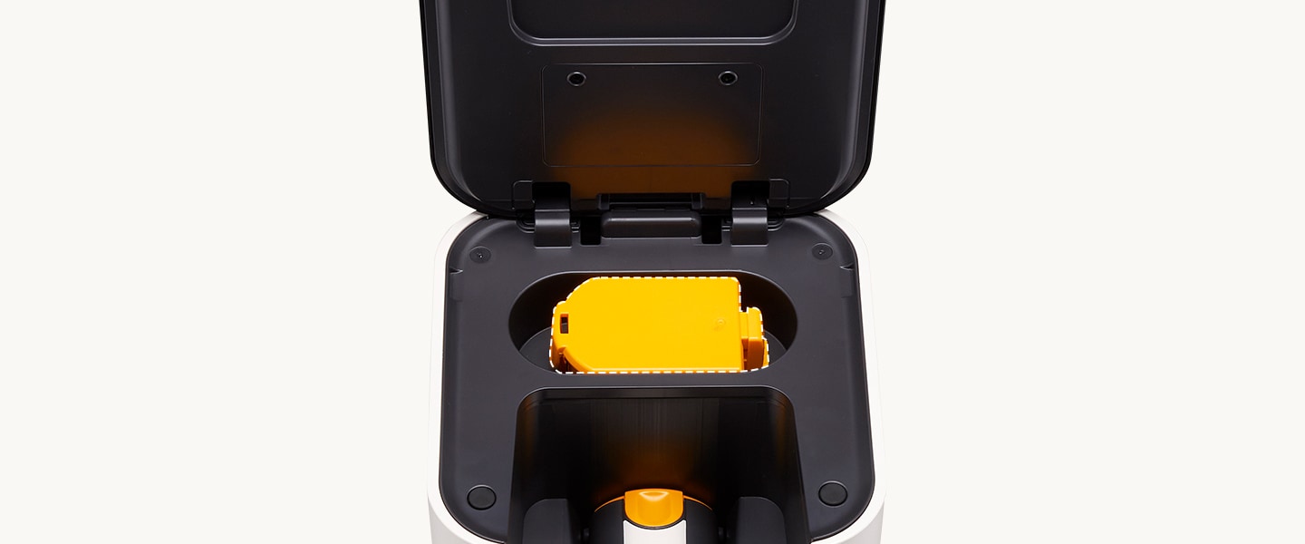 It shows the battery pack of the vacuum cleaner.