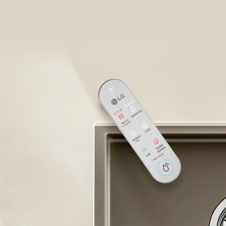 A top-view video of the water purifier outlet moving side to side	