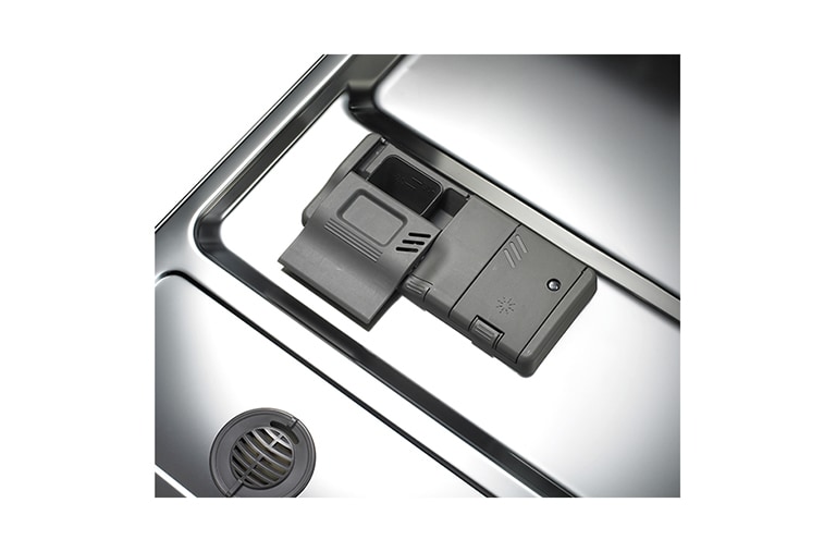 LG Enjoy sparkling washing performance with less hand pre-wash, D1452WF
