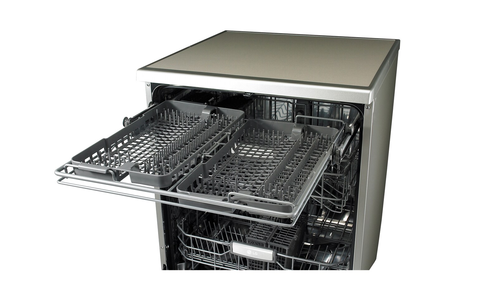 LG Enjoy sparkling washing performance with less hand pre-wash, D1452WF