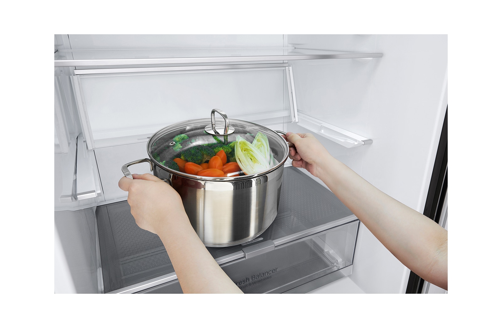 LG 420L Bottom Freezer Fridge in Matte Black Finish, GC-B529NQCM