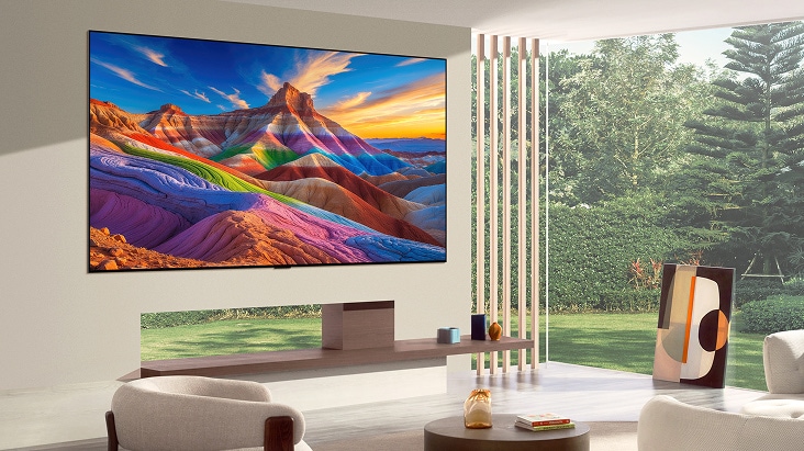 LG TV featuring brightness performance in bright environments is illustrated through a sunlit living room scene, where vivid on-screen expression and clear contrast remain visible despite strong ambient light.