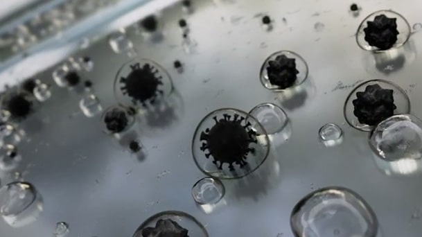 Contaminants being washed away during Freeze Cleaning in an LG DUALCOOL AI Air