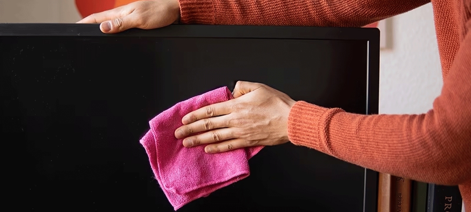 How to clean your monitor