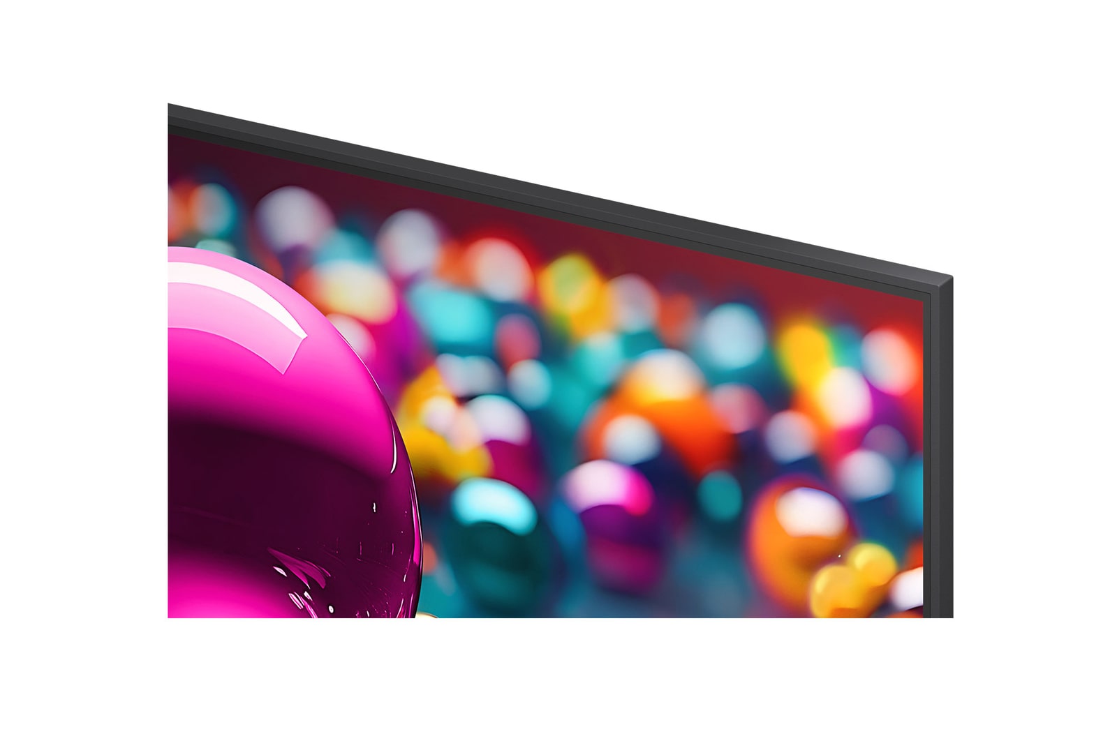 Before and after comparison of how LG 4K Super Upscaling improves image quality. Two panels showing the same image of a colorful bird sitting on a branch in a forest, panel on the right is faded out. The title talks about how 4K Super Upscaling enhances resolution, brightness and clarity. 