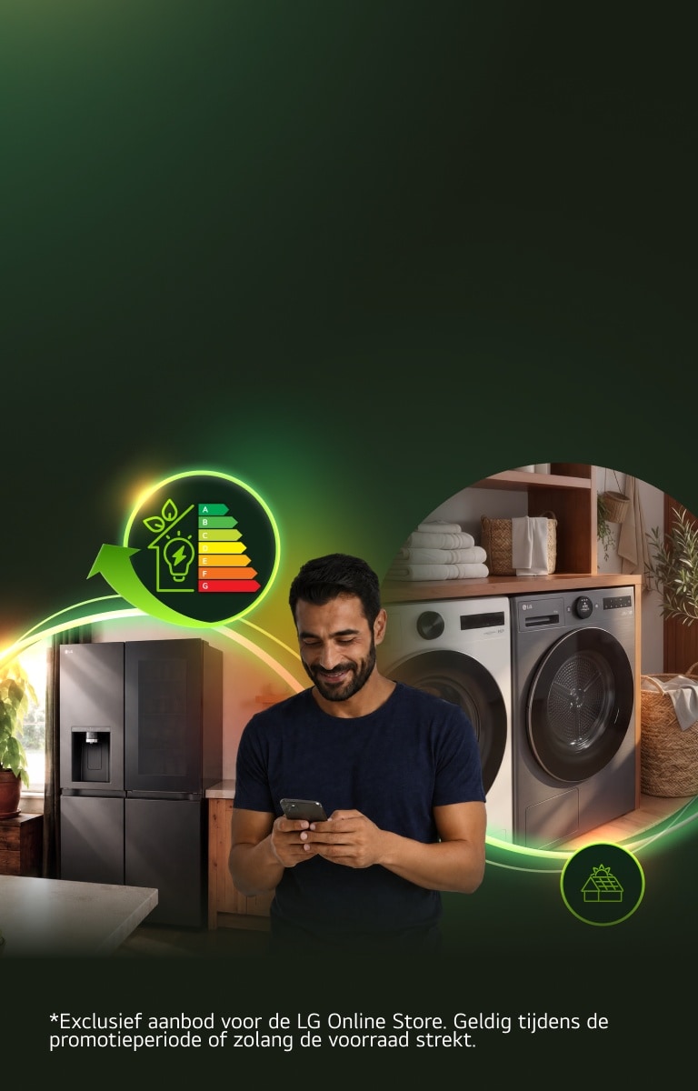 Een man bekijkt op zijn smartphone de energiezuinige huishoudelijke apparaten van LG in een moderne woning, met een koelkast, wasmachine en een pictogram voor energie-efficiëntie.	