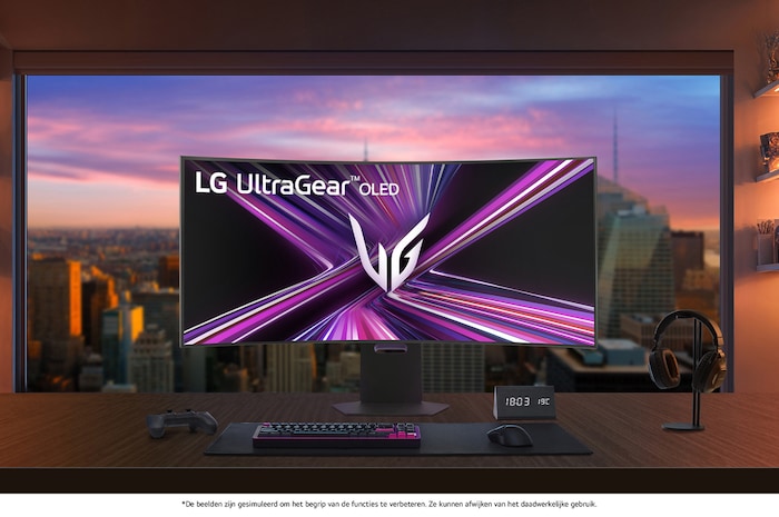 LG Monitor 34GX900A als LG UltraGear OLED staat centraal op een premium gaming-bureau met uitzicht op de stad, en biedt ultieme gaming-onderdompeling met zijn UltraWide-scherm.