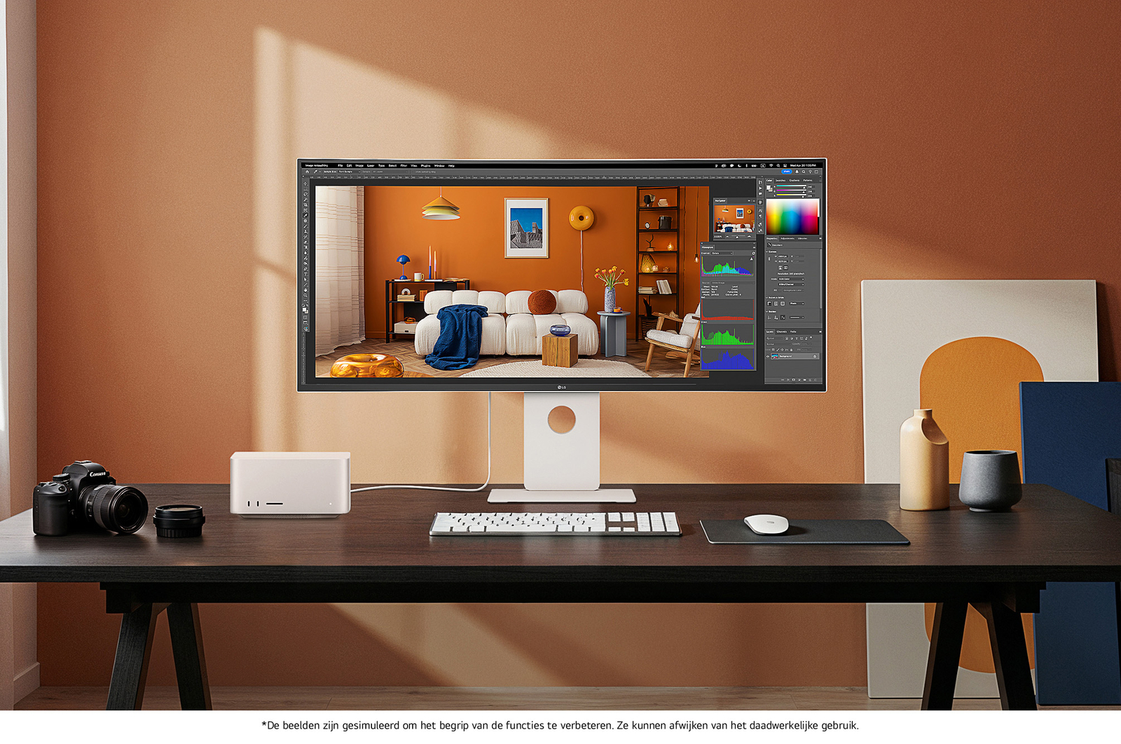 De LG UltraFine Monitor 40U990A in witte afwerking, met 5K2K resolutie en professionele kleuren, wordt gebruikt voor high-end fotobewerking in een stijlvolle studio.