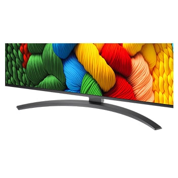 Vóór en na vergelijking van hoe LG 4K Super Opschalen de beeldkwaliteit verbetert. Twee panelen met dezelfde afbeelding van een kleurrijke vogel die op een tak in een bos zit; het rechter paneel is vervaagd. De titel beschrijft hoe 4K Super Opschalen de resolutie, helderheid en duidelijkheid verbetert. 
