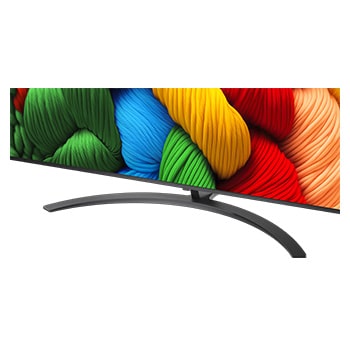 Vóór en na vergelijking van hoe LG 4K Super Opschalen de beeldkwaliteit verbetert. Twee panelen met dezelfde afbeelding van een kleurrijke vogel die op een tak in een bos zit; het rechter paneel is vervaagd. De titel beschrijft hoe 4K Super Opschalen de resolutie, helderheid en duidelijkheid verbetert. 