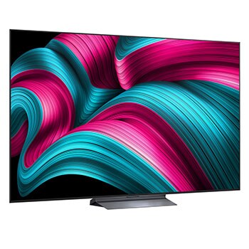 Een schuin aanzicht van een LG OLED evo AI C5 4K Smart TV.