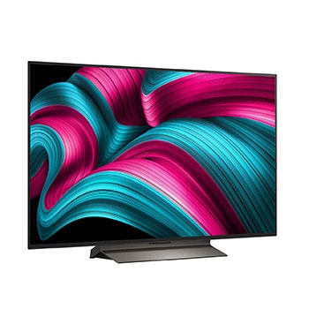 Een schuin aanzicht van een LG OLED evo AI C5 4K Smart TV.