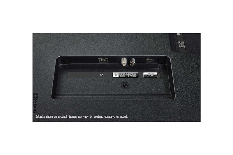 LG AI Magic Remote met de AI-knop gemarkeerd. Daaromheen staan de verschillende functionaliteiten die een gebruiker met de knop kan openen. AI Voice ID, AI Search, AI Chatbot, AI Concierge, AI Picture Wizard, AI Sound Wizard. De tekst legt uit dat de LG AI Magic Remote je AI Experience compleet maakt met een speciale AI-knop en kan worden gebruikt als muis. Gewoon aanwijzen en klikken.