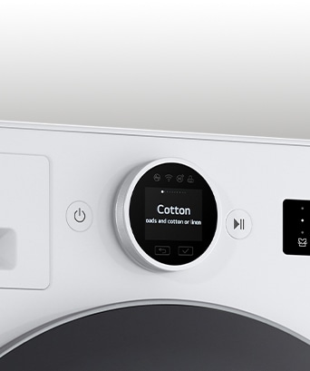De wasmachine wordt in detail weergegeven.