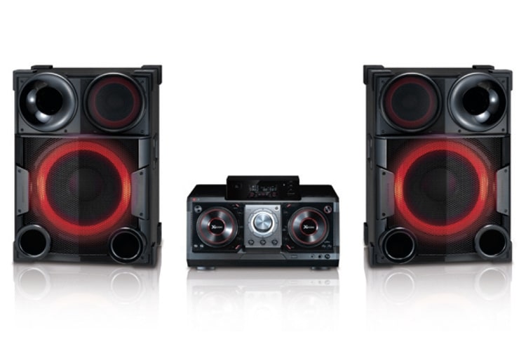 Vooraanzicht van CM9730 X-BOOM | Smart DJ | RMS 2300W | PMPO25000W | DJ Draaitafel | LED Lighting | Dual USB | Portable In | Draadloos Audio Streamen via Bluetooth™ CM9730