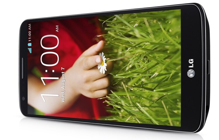 LG Met de inituïtief geplaatste Back Button bedien je het volume, maak je foto's en zet je de LG G2 aan en uit. Door twee keer op het scherm te tikken, wek je het Full HD 5.2 inch IPS scherm. De 13 megapixel camera maak de helderste foto's en de krachtige batterij houdt het de hele dag vol., D802-G2