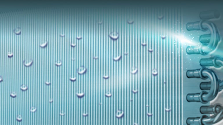 Auto Clean+ wordt geactiveerd na gebruik van de airconditioner, waarbij vochtigheid wordt gedetecteerd en lucht wordt geblazen om vocht te verwijderen.