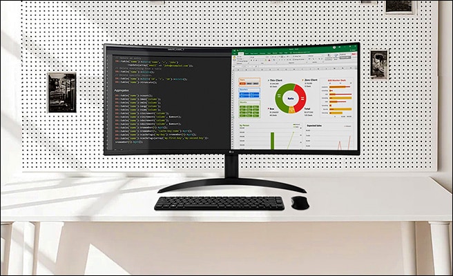 Dos fotos que muestran diferentes vistas de un pequeño apartamento tipo estudio organizado con una configuración de monitor LG UltraWide.