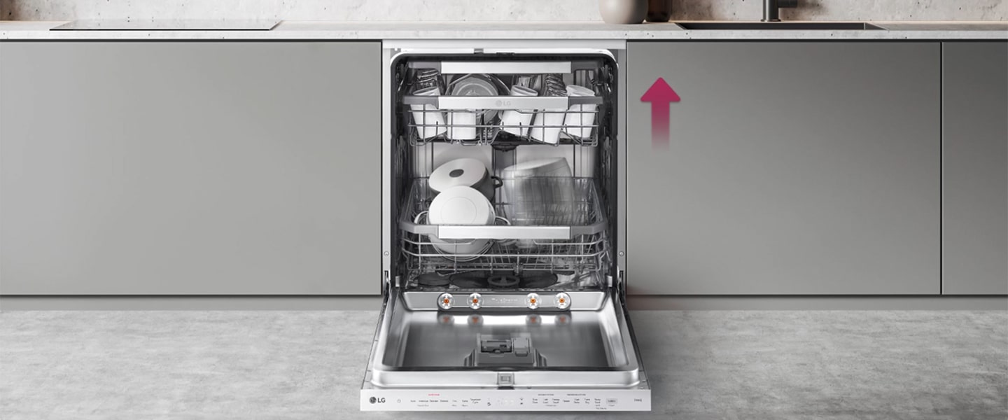 A video demonstrating the operation of the upper rack installed in the LG Built-in Dishwaher.