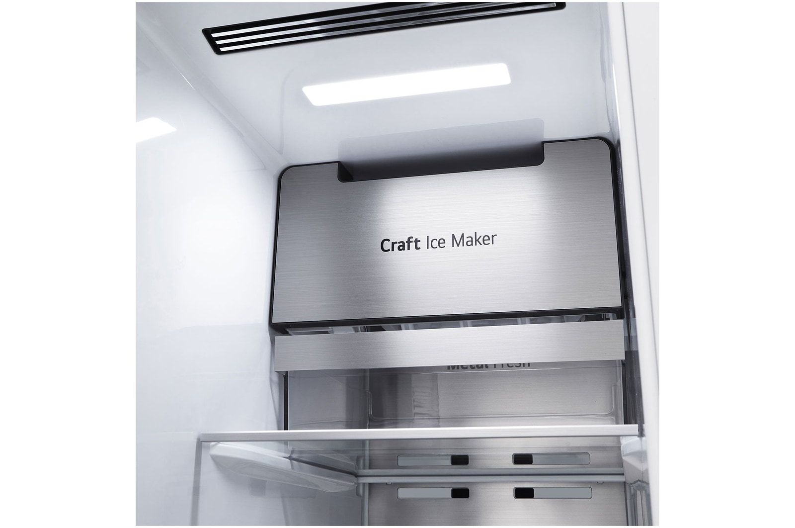 -45 degree side rear view (* The product image would differ from its actual appearance, as it would vary slightly depending on each inch option.)