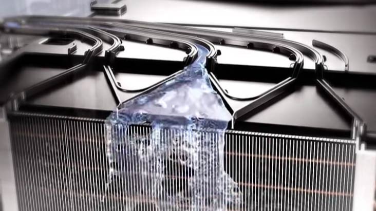 Video showing the condenser being automatically cleaned.