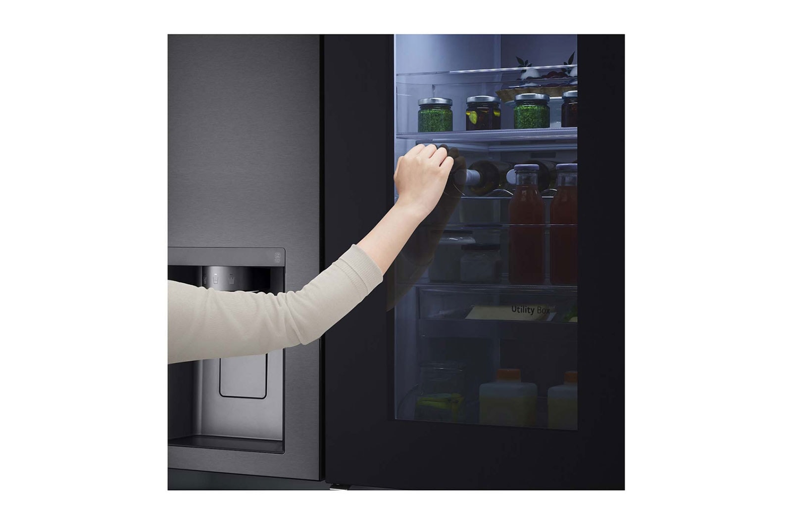 LG 635L Side by Side Fridge with InstaView®, GS-V635MBLC