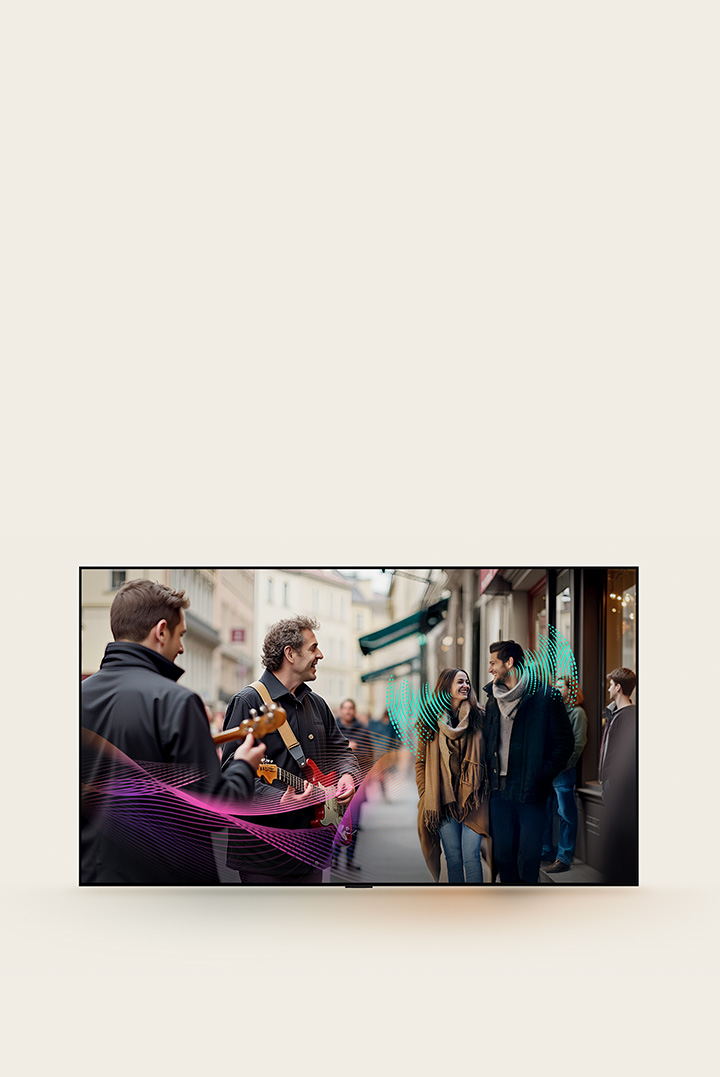 Una calle concurrida llena de gente. Una pareja camina y conversa. Una pareja de artistas callejeros toca la guitarra. Las ondas sonoras abstractas provienen de los guitarristas y de la pareja, lo que representa cómo cada elemento sonoro se puede escuchar claramente con la remasterización de objetos con IA