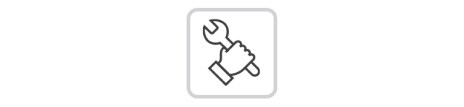 Una llave de tubo en la mano de una persona.