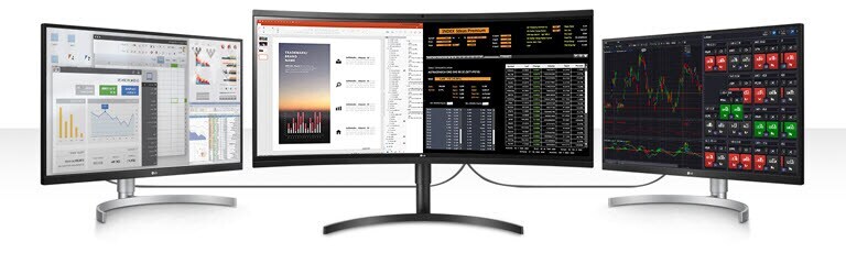 Configuración de triple monitor con tres monitores.