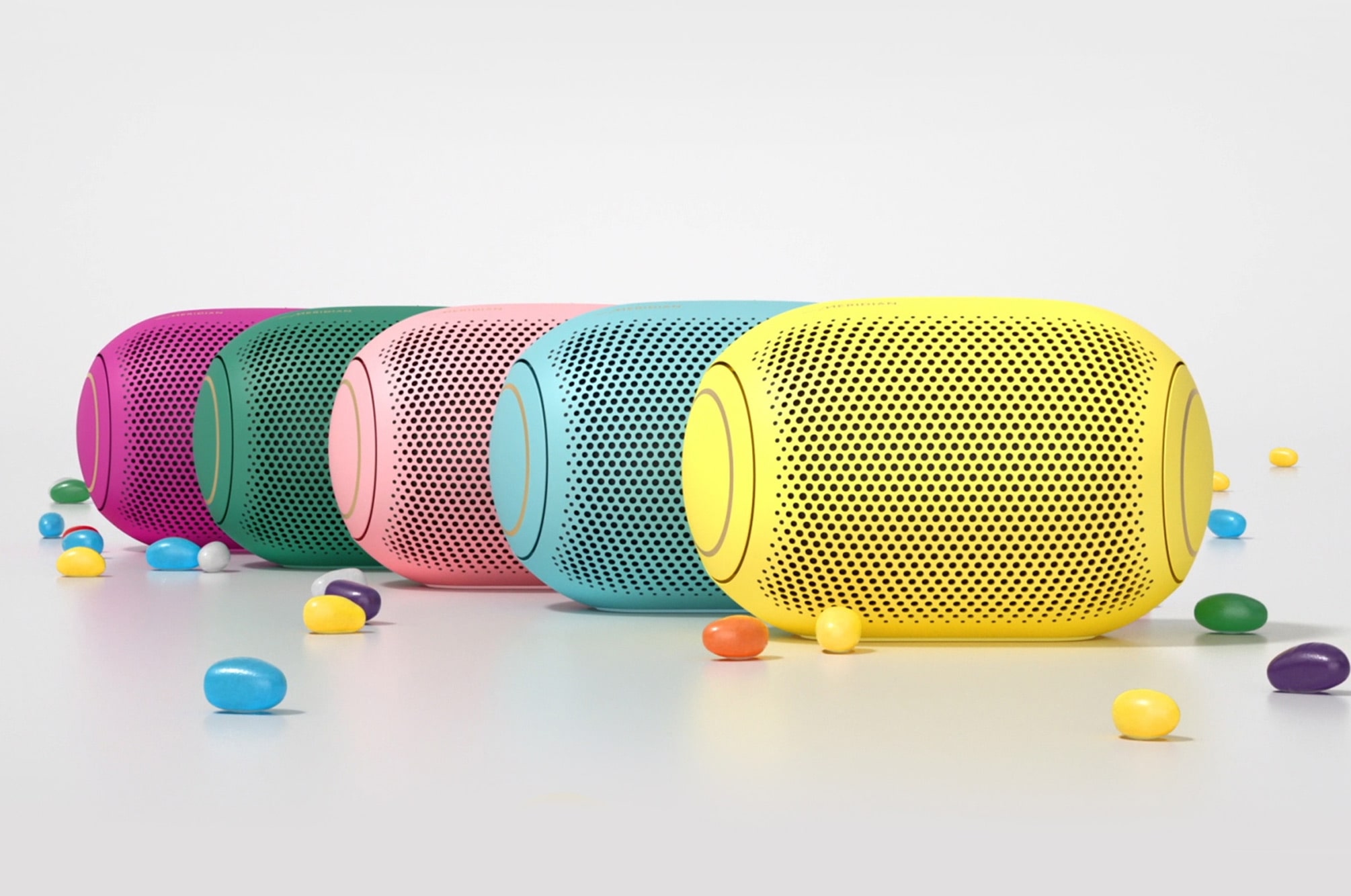 LG Bocina portátil XBOOM Go PL2 | Color celeste| Bluetooth | Certificación IPX5 | Tecnología de Sonido Meridian, PL2B